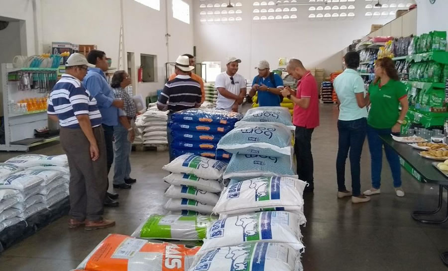 VITALY NUTRIÇÃO ANIMAL APRESENTA PALESTRA NA LOJA MUNDO VETERINÁRIO PARA CRIADORES DE BOVINOS